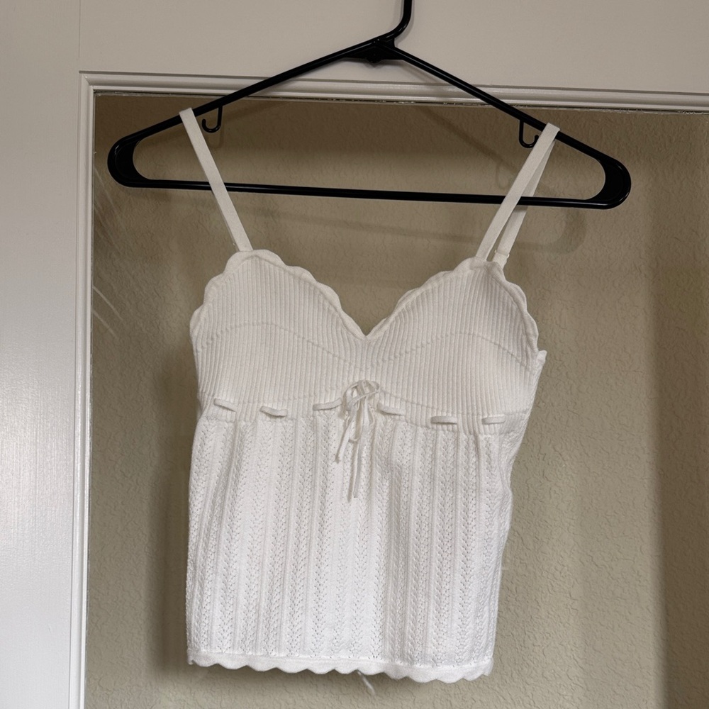 Aritzia White Scalloped Knit Camisole